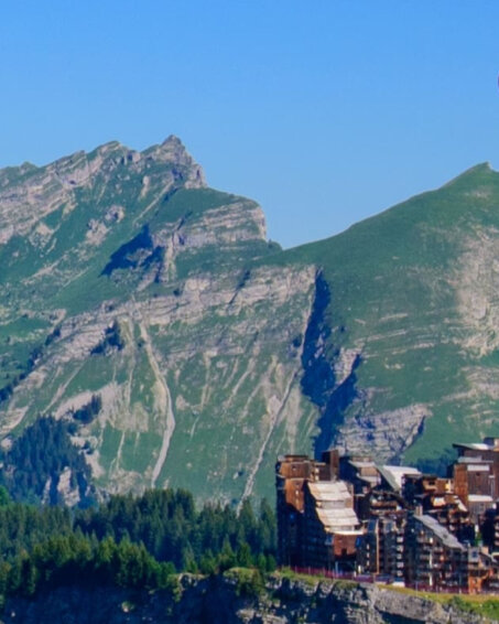 Avoriaz town panorama
